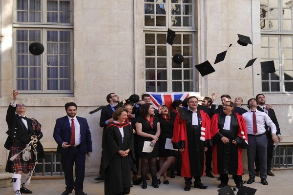 remise des diplômes Cambridge